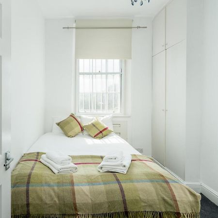 Ferienwohnung Cosy 1-Bed Flat On King'S Road In Chelsea, West London Exterior foto