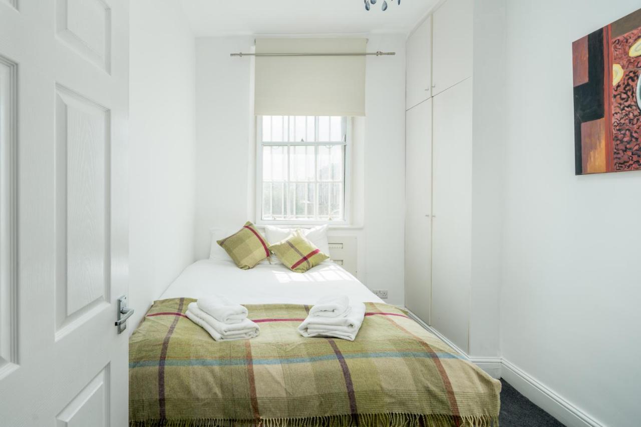 Ferienwohnung Cosy 1-Bed Flat On King'S Road In Chelsea, West London Exterior foto