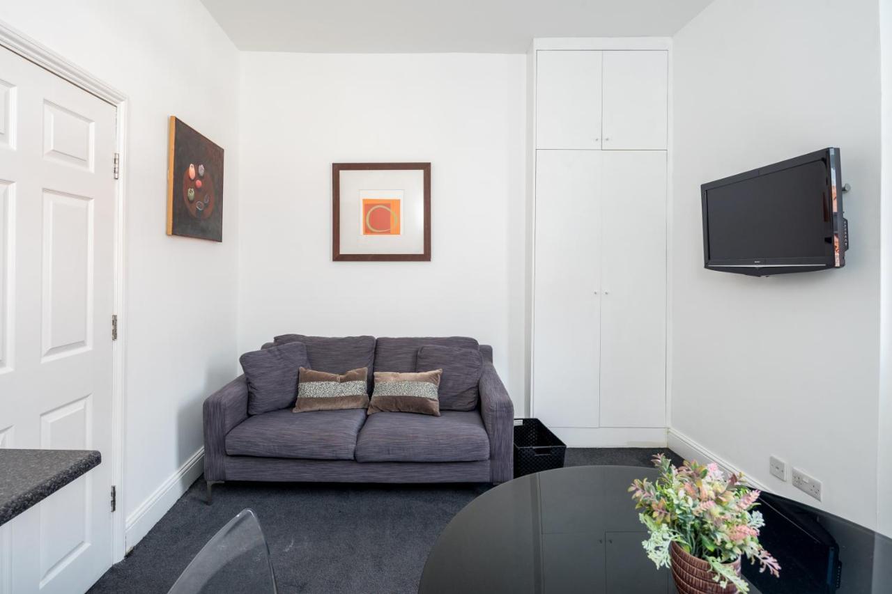 Ferienwohnung Cosy 1-Bed Flat On King'S Road In Chelsea, West London Exterior foto